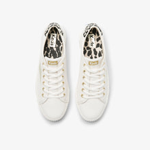 Load image into Gallery viewer, Keds Women&#39;s Crew Kick Alto Leather Cream Leopard| WH64603
